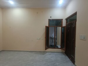 1.5 BHK Independent House For Rent in Vikalp Khand