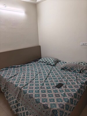 Bedroom in 2.5 BHK Apartment at Himalaya Tanishq, Raj Nagar Extension – for Rent