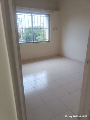 Room in 3 BHK Apartment at KUL Kubera Sankul, Hadapsar – for Rent
