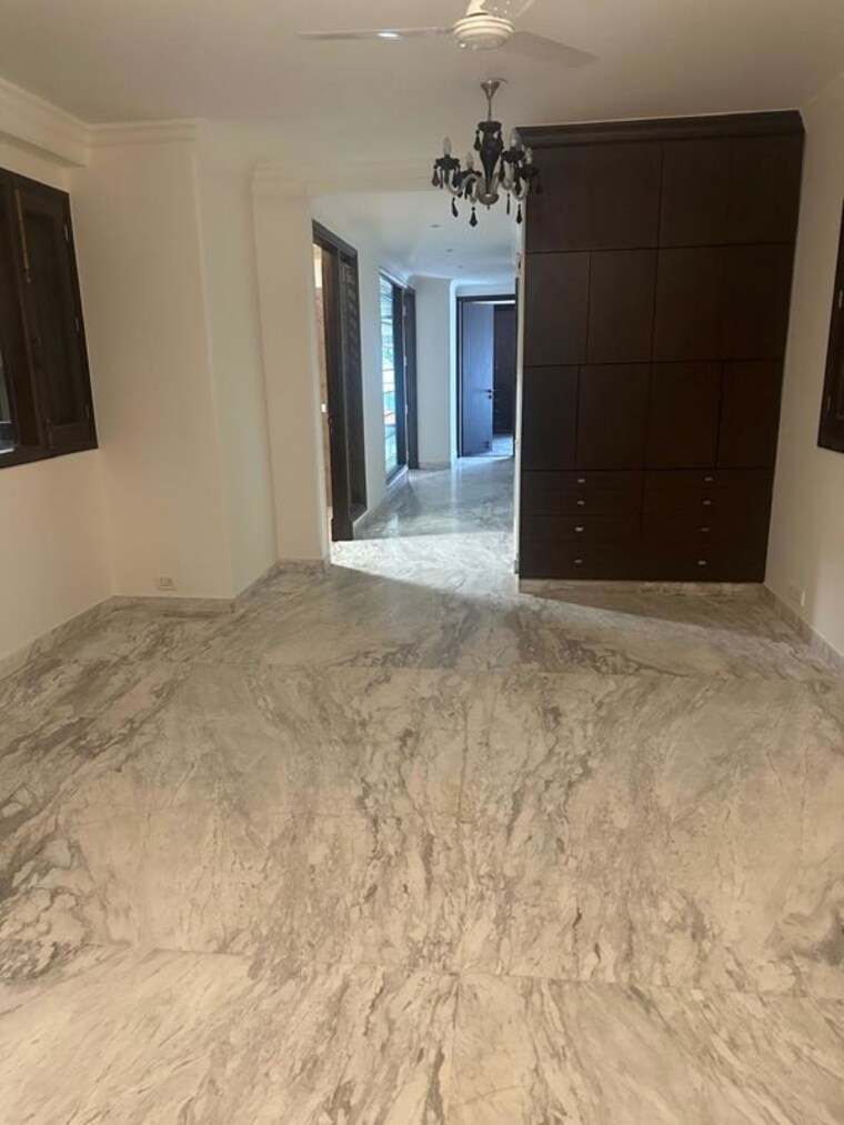 Room, greater kailash i 3 Bedroom 2000 Sq.Ft. Builder Floor In Greater Kailash I Delhi 10670564