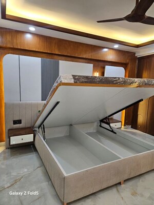 Bedroom in 3 BHK Builder Floor at Shanti Kunj – for Sale