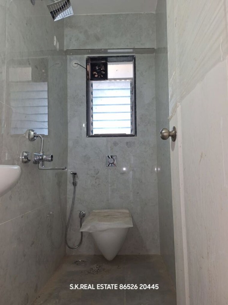 Bathroom, kabra-garnet 2 Bedroom 566 Sq.Ft. Apartment In Malad West Mumbai 10670573