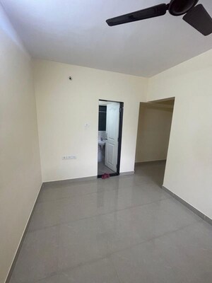 Room in 2 BHK Apartment at Hubtown Greenwoods, Vartak Nagar – for Rent