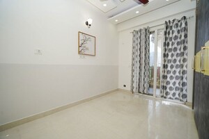 Room in 2 BHK Apartment at Signature Global The Roselia, Sector 95a – for Sale
