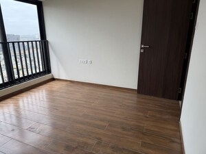 Room in 3 BHK Apartment at Kumar Sophronia, Kalyani Nagar – for Rent