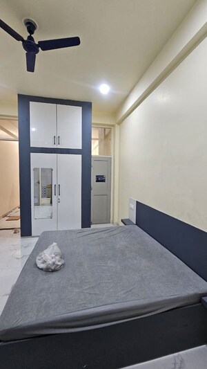 1 BHK Independent House For Rent in Vikalp Khand