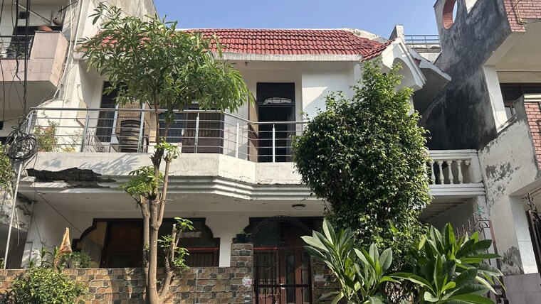 Exterior View, rwa-apartments 3 Bedroom 162 Sq.Mt. Independent House In Sector 31 Noida 10670618