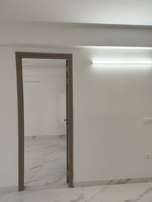 Room in 3 BHK Apartment at M3M Soulitude, Sector 89 – for Rent