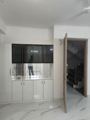 Room in 3 BHK Apartment at M3M Soulitude, Sector 89 – for Rent