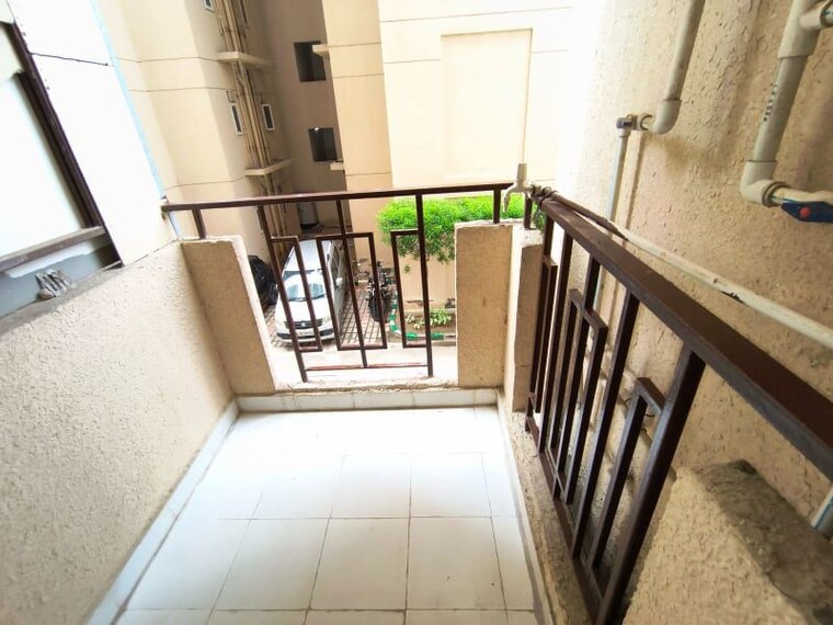 Balcony, signature-global-orchard-avenue 2 Bedroom 706 Sq.Ft. Apartment In Sector 93 Gurgaon 10670619