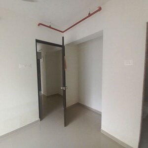 Room in 2 BHK Apartment at Puranik Grand Central, Vartak Nagar – for Rent
