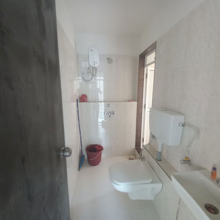 Bathroom, puranik-grand-central 2 Bedroom 570 Sq.Ft. Apartment In Vartak Nagar Thane 10670652