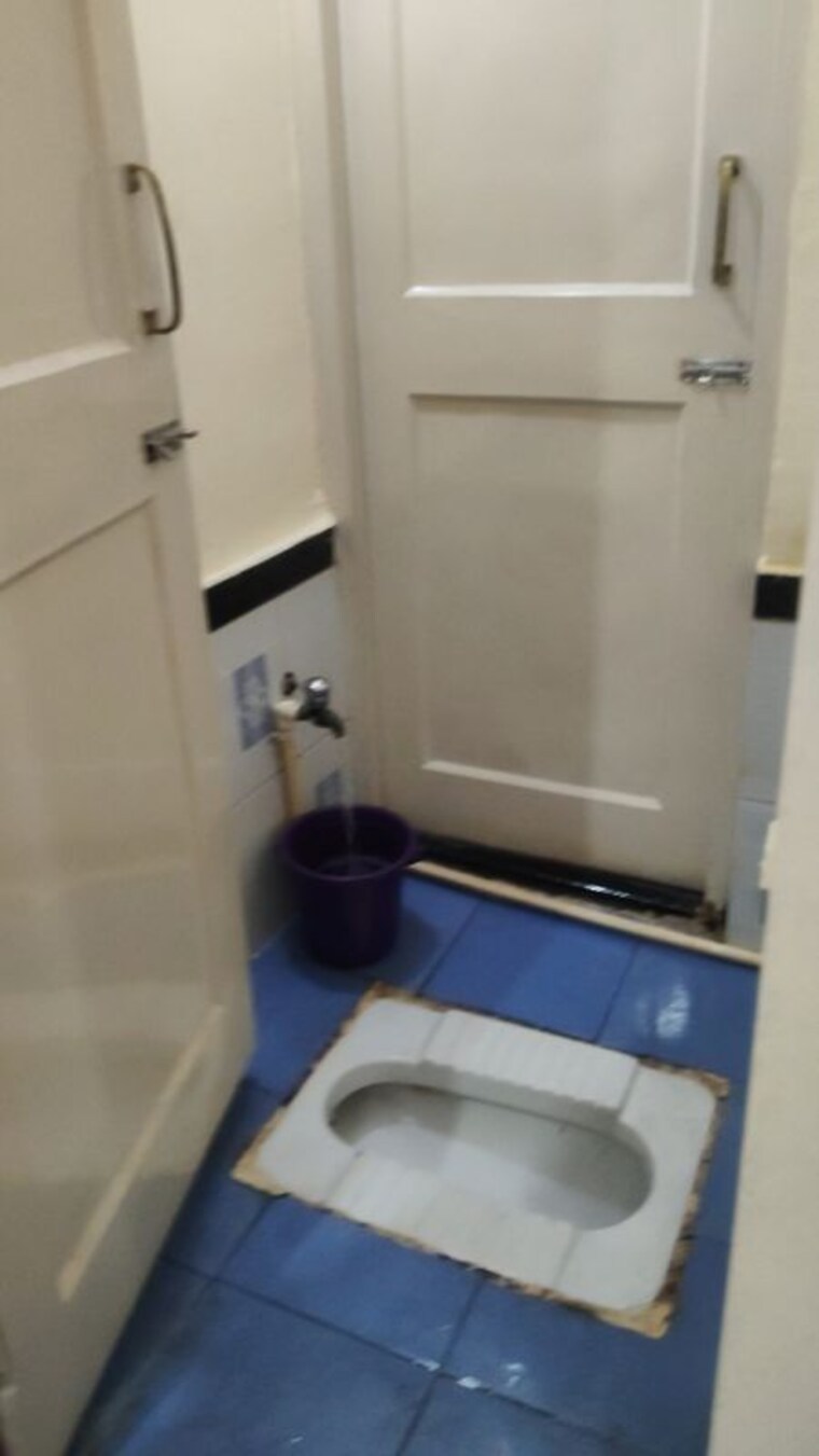 Bathroom, swadesi-mill-apartment 1 Bedroom 350 Sq.Ft. Apartment In Chunabhatti Mumbai 10670659