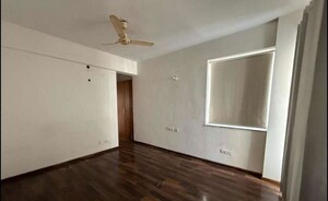 Room in 4 BHK Apartment at Gazipur – for Rent