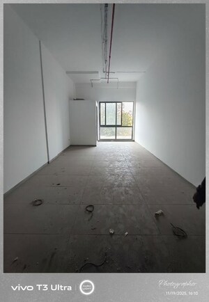  Shop – Exterior View View at F5 The Capital, Hadapsar - for Rent