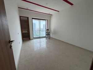 Room in 3 BHK Apartment at Bandra West – for Sale