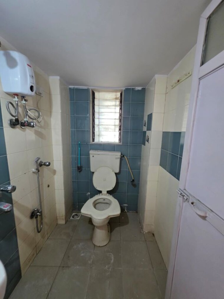 Bathroom, parekh-celeste 1 Bedroom 550 Sq.Ft. Apartment In Goregaon West Mumbai 10610013