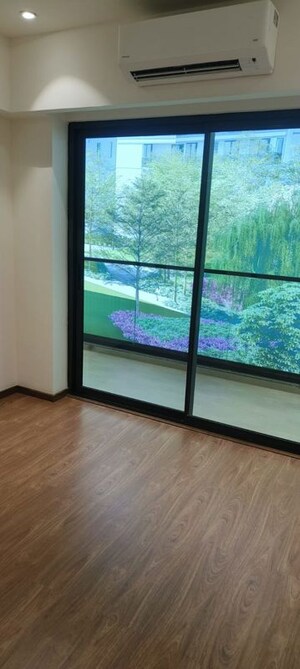 Room in 3 BHK Apartment at Emaar Serenity Hills, Sector 86 – for Sale