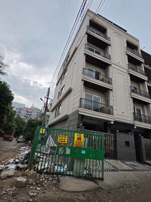 1 BHK Builder Floor – Exterior View View at Sector 43 - for Rent