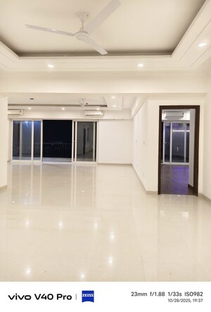 Room in 3 BHK Apartment at Bishanpura – for Sale