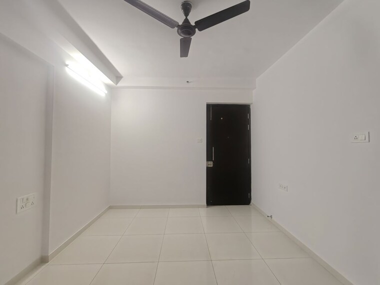 undefined, godrej-emerald 1.5 Bedroom 490 Sq.Ft. Apartment In Ghodbunder Road Thane 10670807