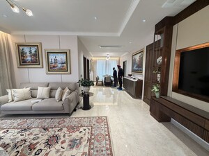 Bedroom in 3 BHK Builder Floor at Central Park The Orchard, Sohna Sector 33 – for Rent