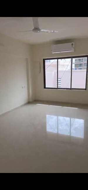 Room in 3 BHK Apartment at Amrit CHS, Santacruz West – for Rent
