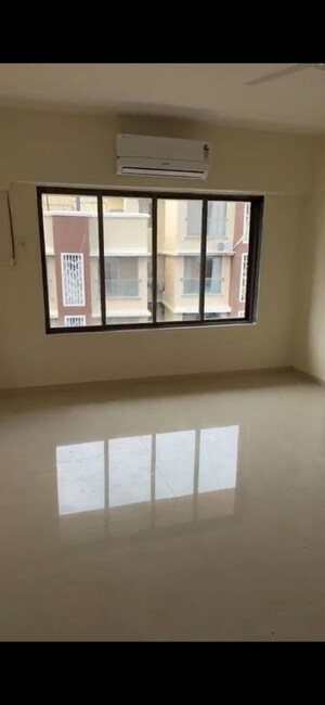 Room in 3 BHK Apartment at Amrit CHS, Santacruz West – for Rent