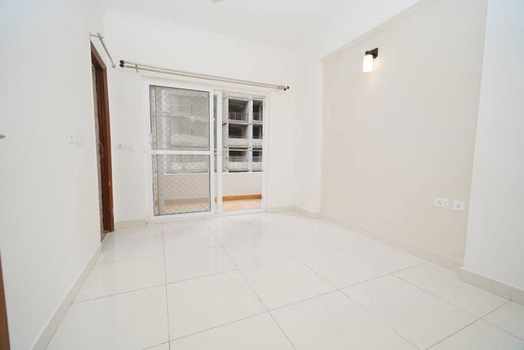 undefined, shri-radha-aqua-garden 2 Bedroom 1050 Sq.Ft. Apartment In Sector 16b Greater Noida Greater Noida 10670838