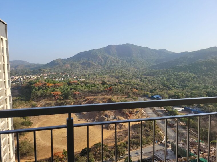 Balcony, godrej-emerald 2 Bedroom 708 Sq.Ft. Apartment In Ghodbunder Road Thane 10670835