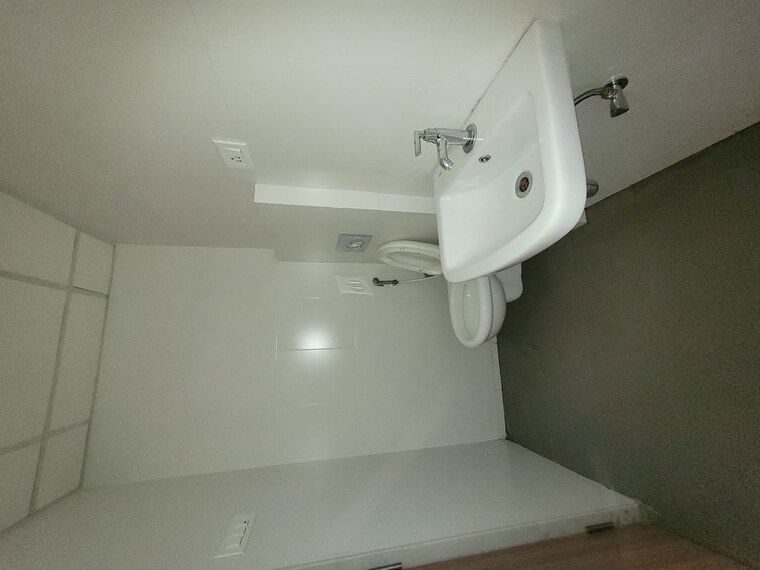 Bathroom, godrej-emerald 2 Bedroom 708 Sq.Ft. Apartment In Ghodbunder Road Thane 10670835