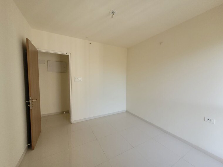 Room, godrej-emerald 2 Bedroom 708 Sq.Ft. Apartment In Ghodbunder Road Thane 10670835