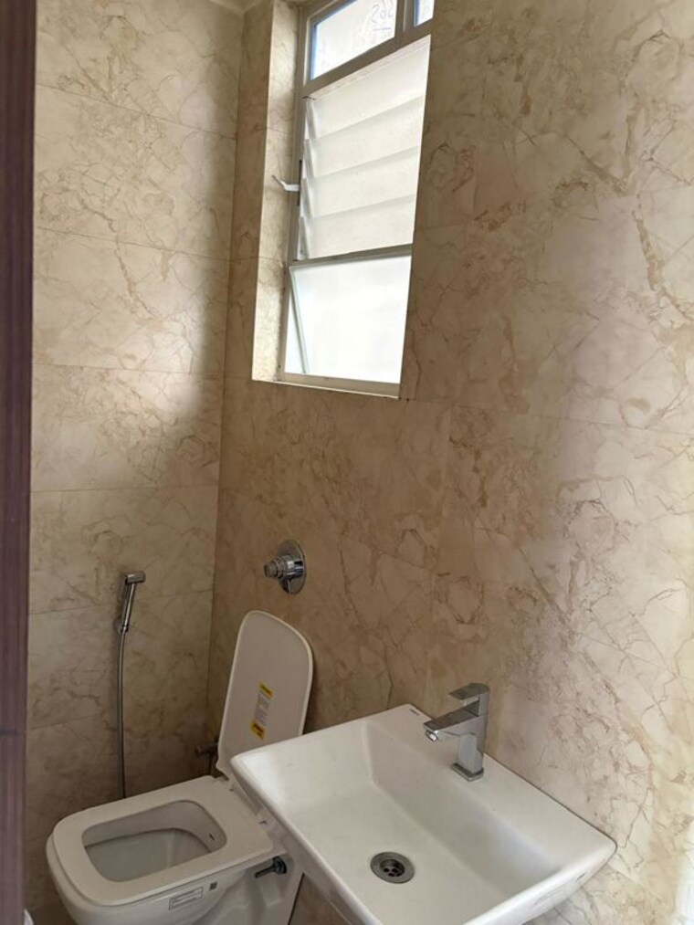Bathroom, shree-krishna-sentosa-pride 2 Bedroom 800 Sq.Ft. Apartment In Punawale Pune 10668838