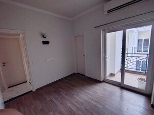 Room in 2.5 BHK Builder Floor at Central Park Cerise Suites, Sohna Sector 33 – for Rent