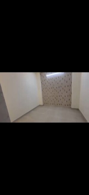 Room in 2 BHK Builder Floor at Vasundhara Sector 1 – for Rent