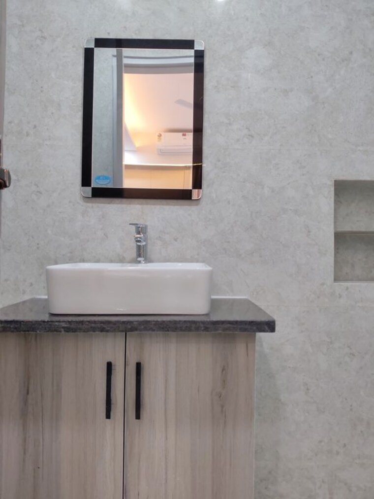 Bathroom, sector 57 3 Bedroom 300 Sq.Ft. Builder Floor In Sector 57 Gurgaon 10670851