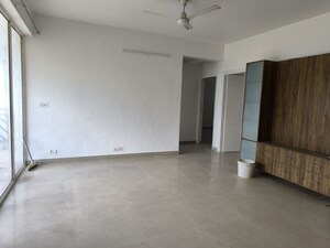 Room in 2 BHK Apartment at BPTP Princess Park, Sector 86 – for Sale