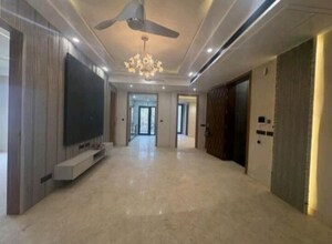 Room in 3 BHK Builder Floor at Sector 23 – for Rent