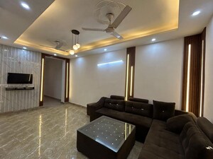 2 BHK Builder Floor For Rent in Saket