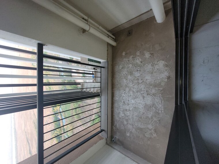 Balcony, lodha-splendora 2 Bedroom 654 Sq.Ft. Apartment In Ghodbunder Road Thane 10670860