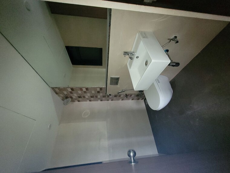 Bathroom, lodha-splendora 2 Bedroom 654 Sq.Ft. Apartment In Ghodbunder Road Thane 10670860