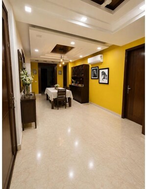 Parking in 3 BHK Builder Floor at Sector 23 – for Rent