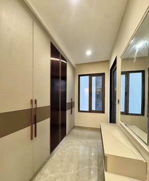Building Lobby in 3 BHK Builder Floor at New Industrial Township 5 – for Rent
