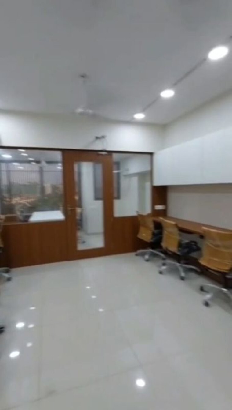 Room, binori-b-square-3 Commercial Office Space 865 Sq.Ft. In Bodakdev Ahmedabad 10670939