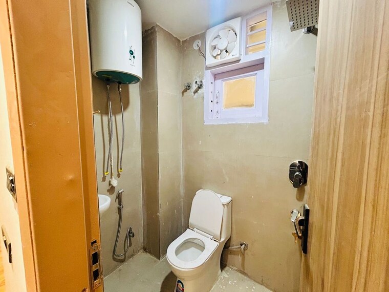 Bathroom, saket 2 Bedroom 800 Sq.Ft. Builder Floor In Saket Delhi 10670949