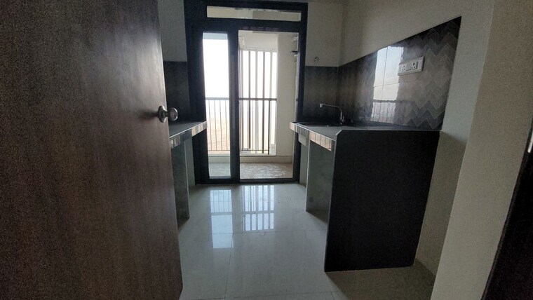 Living Room, lodha-splendora 2 Bedroom 643 Sq.Ft. Apartment In Ghodbunder Road Thane 10670951