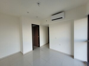 Room in 2 BHK Apartment at Lodha Splendora, Ghodbunder Road – for Rent