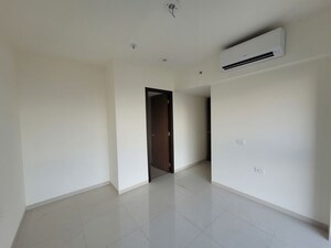 Room in 2 BHK Apartment at Lodha Splendora, Ghodbunder Road – for Rent