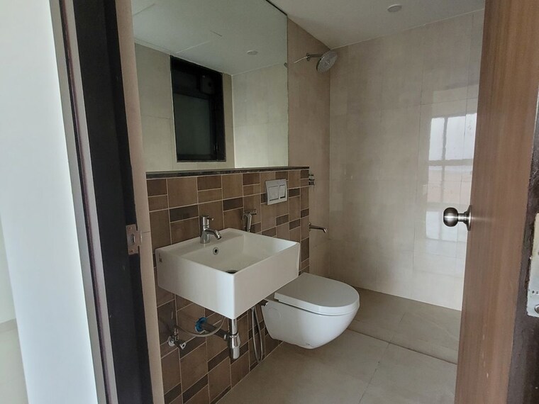 Bathroom, lodha-splendora 2 Bedroom 643 Sq.Ft. Apartment In Ghodbunder Road Thane 10670951