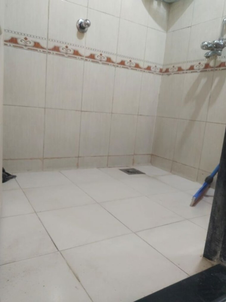 Bathroom, haware-splendor 2.5 Bedroom 1100 Sq.Ft. Apartment In Kharghar Navi Mumbai 10670938